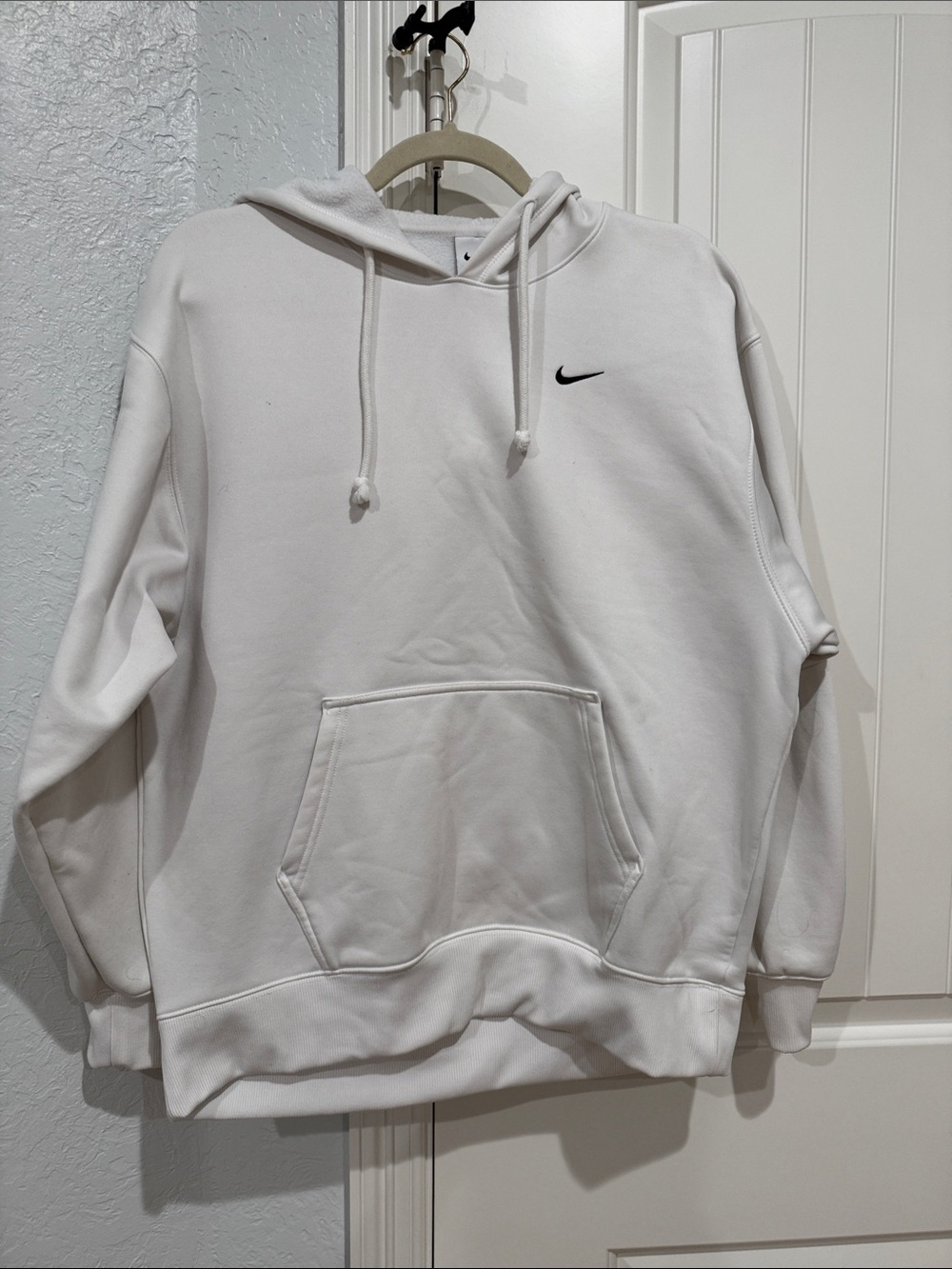 Nike White Men's Hoodie with Black Swoosh